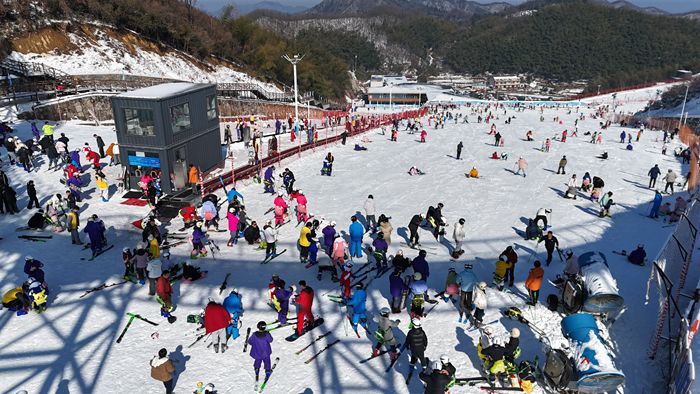 安徽金寨：点燃冬季冰雪经济新引擎